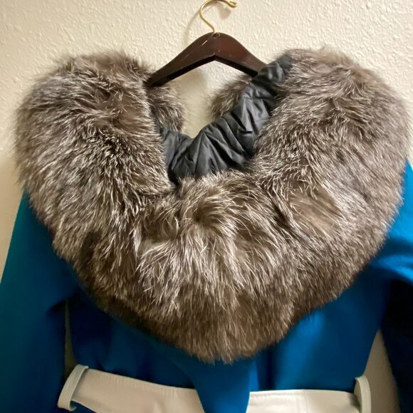 Parka from Indigenous Canadian designer - Picture 9 of 12